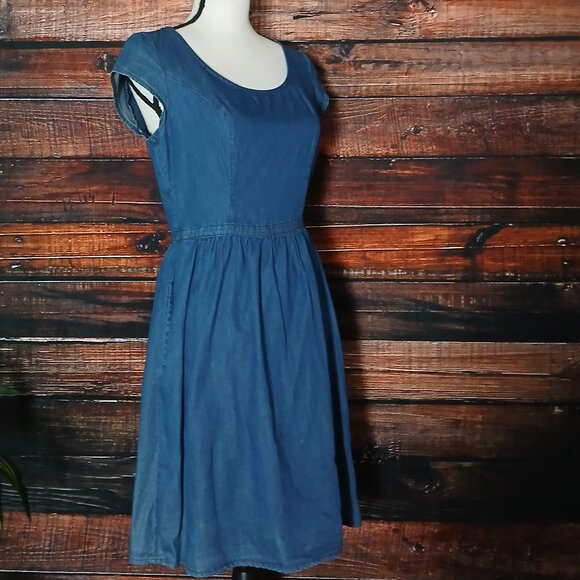 NWT Old Navy Dress Size 4 Fit & Flare Dark Wash Chambray Cap Sleeve Pockets Zip - Picture 7 of 12
